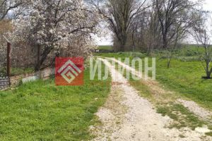 Продам земельный участок, на улице Пушкина, г. Снежное, Крым авт. респ., Россия, агентство Илион