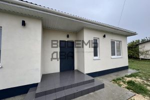 Продам дом 3-х комнатный с общей площадью 100м2, на улице Виноградная, г. Снт припять, Крым авт. респ., Россия, агентство Восемь Два Продам дом 3-х комнатный с общей площадью 100м2, на улице Виноградная, г. Снт припять, Крым авт. респ., Россия, агентство Восемь Два