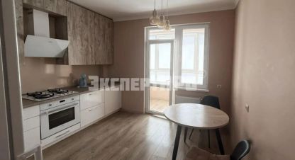 Продам квартиру 1 комнатную с общей площадью 36.2м2, 8/9 эт., на улице Крымской весны, г. Мирное , Крым авт. респ., Россия, агентство Эксперт Про . Фотография №1