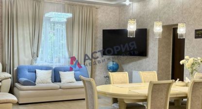 Продам коттедж/дачу 4-х комнатную с общей площадью 292м2, на улице Поперечная ул, г. Тула, Тульская обл., Россия, агентство АН Астория. Фотография №1