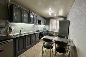 Продам квартиру 3-х комнатную с общей площадью 59.3м2, 9/9 эт., на улице Мкр 1-й, г. Ахтубинск, Астраханская обл., Россия, агентство Ваш Дом