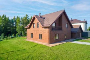 Продам дом 5-ти комнатный с общей площадью 200м2, на улице Дачный, г. Днп новые дубки, Ленинградская обл., Россия, агентство ТЕРРАСА