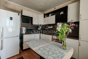 Продам квартиру 4-х комнатную с общей площадью 74.3м2, 9/10 эт., на улице Раиса беляева пр-кт, Центральный район, г. Набережные Челны, Татарстан респ., Россия, агентство АН Centroom Продам квартиру 4-х комнатную с общей площадью 74.3м2, 9/10 эт., на улице Раиса беляева пр-кт, Центральный район, г. Набережные Челны, Татарстан респ., Россия, агентство АН Centroom