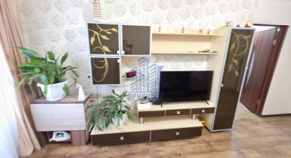 Купить квартиру 2-х комнатную, 46.5 кв. м. Фотография №1 Продам квартиру 2-х комнатную с общей площадью 46.5м2, 4/5 эт., на улице Мира, г. Чебоксары, Чувашия респ., Россия, агентство Агентство недвижимости Ориентир. Фотография №1