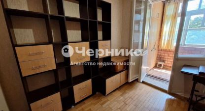 Купить квартиру 4-х комнатную, 80.8 кв. м. Фотография №1 Продам квартиру 4-х комнатную с общей площадью 80.8м2, 2/5 эт., на улице Ермолова, г. Ессентуки, Ставропольский край, Россия, агентство АН Черника. Фотография №1