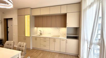 Купить квартиру 2-х комнатную, 64 кв. м. Фотография №1 Продам квартиру 2-х комнатную с общей площадью 64м2, 2/4 эт., на улице Чорновола вячеслава ул., г. Бровары , Киевская обл., Украина, агентство Aspo.biz. Фотография №1