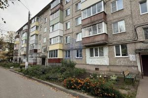 Продам квартиру 1 комнатную с общей площадью 46.2м2, 1/5 эт., на улице Солнечная, г. Новочебоксарск, Чувашия респ., Россия, агентство Агентство недвижимости Ориентир
