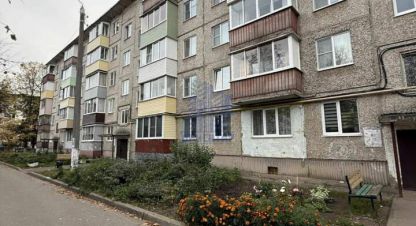 Купить квартиру 1 комнатную, 46.2 кв. м. Фотография №1 Продам квартиру 1 комнатную с общей площадью 46.2м2, 1/5 эт., на улице Солнечная, г. Новочебоксарск, Чувашия респ., Россия, агентство Агентство недвижимости Ориентир. Фотография №1