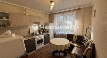 Купить квартиру 1 комнатную, 33.8 кв. м. Фотография №1 Продам квартиру 1 комнатную с общей площадью 33.8м2, 2/5 эт., на улице Ермолова, г. Пятигорск, Ставропольский край, Россия, агентство АН Черника. Фотография №1