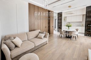 Продам квартиру 2-х комнатную с общей площадью 79м2, 29/30 эт., на улице Мичуринский, Зао район, г. Москва, Москва, Россия, агентство Филиппов Недвижимость