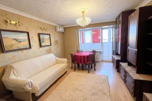 Продам квартиру 3-х комнатную с общей площадью 70.45м2, 6/9 эт., на улице Сталинградская, Нет а район, г. Ахтубинск, Астраханская обл., Россия, агентство Живем Дома
