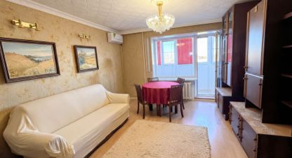 Продам квартиру 3-х комнатную с общей площадью 70.45м2, 6/9 эт., на улице Сталинградская, Нет а район, г. Ахтубинск, Астраханская обл., Россия, агентство Живем Дома. Фотография №1