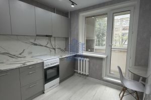 Продам квартиру 2-х комнатную с общей площадью 54м2, 2/5 эт., на улице Шумилова, г. Чебоксары, Чувашия респ., Россия, агентство Агентство недвижимости Ориентир