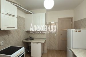 Продам квартиру 1 комнатную с общей площадью 32.6м2, 3/17 эт., на улице Шоссе в лаврики, Всеволожский район, г. Мурино, Ленинградская обл., Россия, агентство Александр-Недвижимость