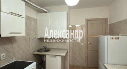 Продам квартиру 1 комнатную с общей площадью 32.6м2, 3/17 эт., на улице Шоссе в лаврики, Всеволожский район, г. Мурино, Ленинградская обл., Россия, агентство Александр-Недвижимость. Фотография №1