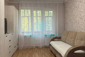 Сдам квартиру 1 комнатную с общей площадью 30м2, 3/5 эт., на улице Шамиля Усманова, г. Казань, Татарстан респ., Россия, агентство Платина Сдам квартиру 1 комнатную с общей площадью 30м2, 3/5 эт., на улице Шамиля Усманова, г. Казань, Татарстан респ., Россия, агентство Платина