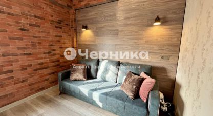 Купить квартиру 1 комнатную, 42.9 кв. м. Фотография №1 Продам квартиру 1 комнатную с общей площадью 42.9м2, 6/7 эт., на улице Кленовая роща, г. Ессентуки, Ставропольский край, Россия, агентство АН Черника. Фотография №1