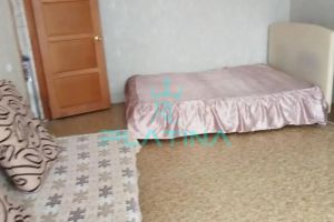 Сдам квартиру 1 комнатную с общей площадью 37м2, 5/10 эт., на улице Ноксинский Спуск, г. Казань, Татарстан респ., Россия, агентство Платина Сдам квартиру 1 комнатную с общей площадью 37м2, 5/10 эт., на улице Ноксинский Спуск, г. Казань, Татарстан респ., Россия, агентство Платина