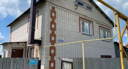 Купить дом 4-х комнатную, 220 кв. м. Фотография №1 Продам дом 4-х комнатный с общей площадью 220м2, на улице Солнечная ул, г. Прудный, Челябинская обл., Россия, агентство Акрземли. Фотография №1