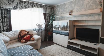 Купить квартиру 2-х комнатную, 49.6 кв. м. Фотография №1 Продам квартиру 2-х комнатную с общей площадью 49.6м2, 4/4 эт., на улице Лагерная, г. Посёлокского типа васильево, Татарстан респ., Россия, агентство Арслан. Фотография №1
