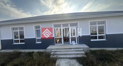Купить дом 3-х комнатную, 120 кв. м. Фотография №1 Продам дом 3-х комнатный с общей площадью 120м2, на улице Ясная, г. Пионерское , Крым авт. респ., Россия, агентство Илион. Фотография №1