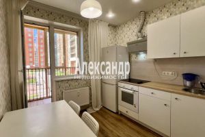 Продам квартиру 1 комнатную с общей площадью 32.5м2, 2/14 эт., на улице Оборонная, Всеволожский район, г. Мурино, Ленинградская обл., Россия, агентство Александр-Недвижимость