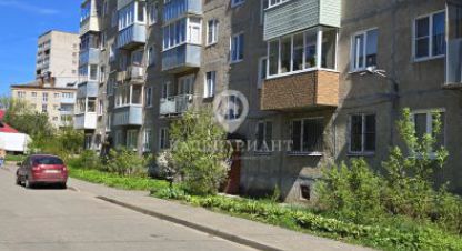 Купить квартиру 3-х комнатную, 57 кв. м. Фотография №1 Продам квартиру 3-х комнатную с общей площадью 57м2, 1/5 эт., на улице 9 мая, г. Рыбинск, Ярославская обл., Россия, агентство Ваш Вариант. Фотография №1