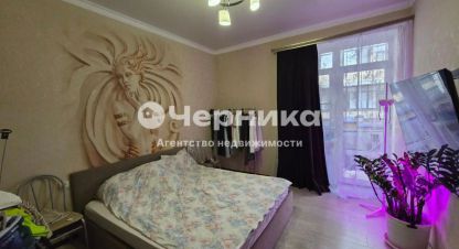 Купить квартиру 2-х комнатную, 62.5 кв. м. Фотография №1 Продам квартиру 2-х комнатную с общей площадью 62.5м2, 1/5 эт., на улице Садовая, г. Ессентуки, Ставропольский край, Россия, агентство АН Черника. Фотография №1