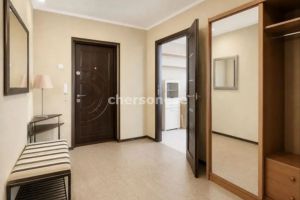 Продам квартиру 1 комнатную с общей площадью 40м2, 8/9 эт., на улице Генерала Острякова, Ленинский район, г. Севастополь, Крым авт. респ., Россия, агентство Херсонес Недвижимость