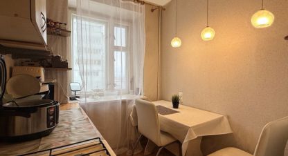 Купить квартиру 3-х комнатную, 60 кв. м. Фотография №1 Продам квартиру 3-х комнатную с общей площадью 60м2, 3/5 эт., на улице Полевая, г. Медведево, Марий Эл респ., Россия, агентство Интернет-партнер. Фотография №1