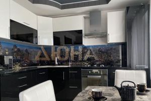 Продам квартиру 3-х комнатную с общей площадью 100.6м2, 9/9 эт., на улице Мкр давыдовский-3, г. Кострома, Костромская обл., Россия, агентство Дюна Продам квартиру 3-х комнатную с общей площадью 100.6м2, 9/9 эт., на улице Мкр давыдовский-3, г. Кострома, Костромская обл., Россия, агентство Дюна