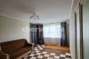 Продам квартиру 1 комнатную с общей площадью 51.6м2, 5/5 эт., на улице Адмирала юмашева, Гагаринский район, г. Севастополь, Крым авт. респ., Россия, агентство Херсонес Недвижимость Продам квартиру 1 комнатную с общей площадью 51.6м2, 5/5 эт., на улице Адмирала юмашева, Гагаринский район, г. Севастополь, Крым авт. респ., Россия, агентство Херсонес Недвижимость