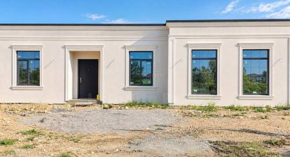 Купить дом 5-ти комнатную, 270 кв. м. Фотография №1 Продам дом 5-ти комнатный с общей площадью 270м2, на улице Сапфирная, г. Севастополь, Крым авт. респ., Россия, агентство InVita Realty. Фотография №1