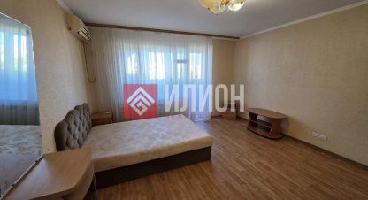 Купить квартиру 2-х комнатную, 62.3 кв. м. Фотография №1 Продам квартиру 2-х комнатную с общей площадью 62.3м2, 7/9 эт., на улице Колобова, г. Севастополь, Крым авт. респ., Россия, агентство Илион. Фотография №1
