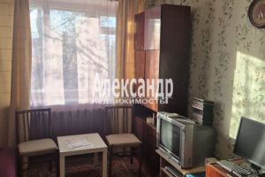 Продам квартиру 1 комнатную с общей площадью 30.8м2, 2/2 эт., на улице Октябрьская, Кировский район, г. Ской посёлок назия, Ленинградская обл., Россия, агентство Александр-Недвижимость Продам квартиру 1 комнатную с общей площадью 30.8м2, 2/2 эт., на улице Октябрьская, Кировский район, г. Ской посёлок назия, Ленинградская обл., Россия, агентство Александр-Недвижимость