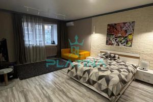 Продам комнату с общей площадью 51.6м2, 1/10 эт., на улице Гарифа Ахунова, г. Казань, Татарстан респ., Россия, агентство Платина