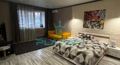 Продам комнату с общей площадью 51.6м2, 1/10 эт., на улице Гарифа Ахунова, г. Казань, Татарстан респ., Россия, агентство Платина. Фотография №1