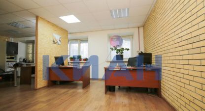 Продам квартиру 2-х комнатную с общей площадью 41.6м2, 1/4 эт., на улице Партизана Железняка, Советский р-н район, г. Красноярск, Красноярский край, Россия, агентство Интернет-партнер. Фотография №1