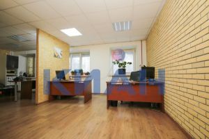 Продам квартиру 2-х комнатную с общей площадью 41.6м2, 1/4 эт., на улице Партизана Железняка, Советский р-н район, г. Красноярск, Красноярский край, Россия, агентство Интернет-партнер