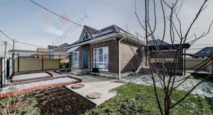 Купить дом 3-х комнатную, 69.7 кв. м. Фотография №1 Продам дом 3-х комнатный с общей площадью 69.7м2, на улице Атаманская ул, г. Южный, Краснодарский край, Россия, агентство Мореон Инвест. Фотография №1