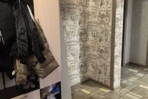 Продам квартиру 3-х комнатную с общей площадью 60.8м2, 4/5 эт., на улице Молодежная, Правый берег район, г. Усть-Илимск, Иркутская обл., Россия, агентство Агентство Недвижимости "ЖФ-Илим"