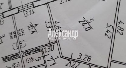 Продам квартиру 1 комнатную с общей площадью 47.9м2, 5/15 эт., на улице Ленинградская кириши волховская набережная, Киришский район, г. Кириши, Ленинградская обл., Россия, агентство Александр-Недвижимость. Фотография №1