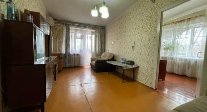 Купить квартиру 2-х комнатную, 43.6 кв. м. Фотография №1 Продам квартиру 2-х комнатную с общей площадью 43.6м2, 5/5 эт., на улице Калинина, Северо-западный район, г. Таганрог, Ростовская обл., Россия, агентство агентство недвижимости Мир Жилья . Фотография №1