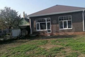 Продам дом 3-х комнатный с общей площадью 142м2, на улице Ломоносова, Северо-западный район, г. Таганрог, Ростовская обл., Россия, агентство агентство недвижимости "Мир Жилья" 