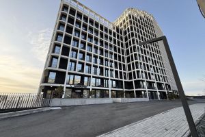 Продам квартиру 2-х комнатную с общей площадью 59м2, 3/23 эт., на улице Мыс кунгасный, г. Владивосток, Приморский край, Россия, агентство JCat