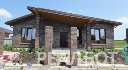 Продам дом 4-х комнатный с общей площадью 215м2, на улице Брусничная ул, Прикубанский район, г. Краснодар, Краснодарский край, Россия, агентство Реал недвижимость. Фотография №1