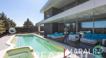 Купить дом 3-х комнатную, 460 кв. м. Фотография №1 Продам дом 3-х комнатный с общей площадью 460м2, на улице Спектральный, г. Верхнетемерницкий пос, Ростовская обл., Россия, агентство Реал недвижимость. Фотография №1