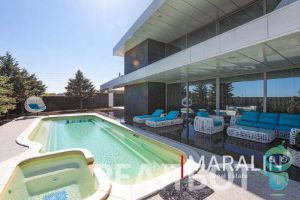 Продам дом 3-х комнатный с общей площадью 460м2, на улице Спектральный, г. Верхнетемерницкий пос, Ростовская обл., Россия, агентство Реал недвижимость