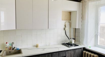 Продам квартиру 1 комнатную с общей площадью 34м2, 5/5 эт., на улице Территория посёлок аэропорт, Дзержинский район, г. Волгоград, Волгоградская обл., Россия, агентство Живем Дома. Фотография №1