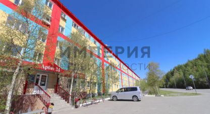 Продам квартиру 2-х комнатную с общей площадью 44.2м2, 4/5 эт., на улице Центральная ул, г. Палатка, Магаданская обл., Россия, агентство Империя Недвижимости. Фотография №1